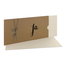 Lade das Bild in den Galerie-Viewer, Einladungskarte Hochzeit "Ja" grocerkraft Schuber
