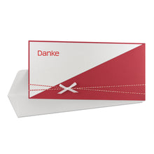 Lade das Bild in den Galerie-Viewer, Dankeskarte mit weiße Schleife und Garn Danke blau/rot