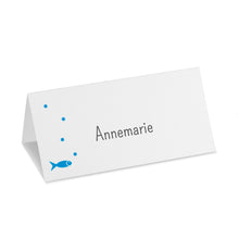 Lade das Bild in den Galerie-Viewer, Tischkarte Konfirmation/Kommunion mit Fisch, Luftblasen und Name